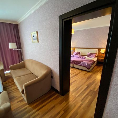 Agsaray Deluxe Hotel & Spa Mingachevir Ngoại thất bức ảnh