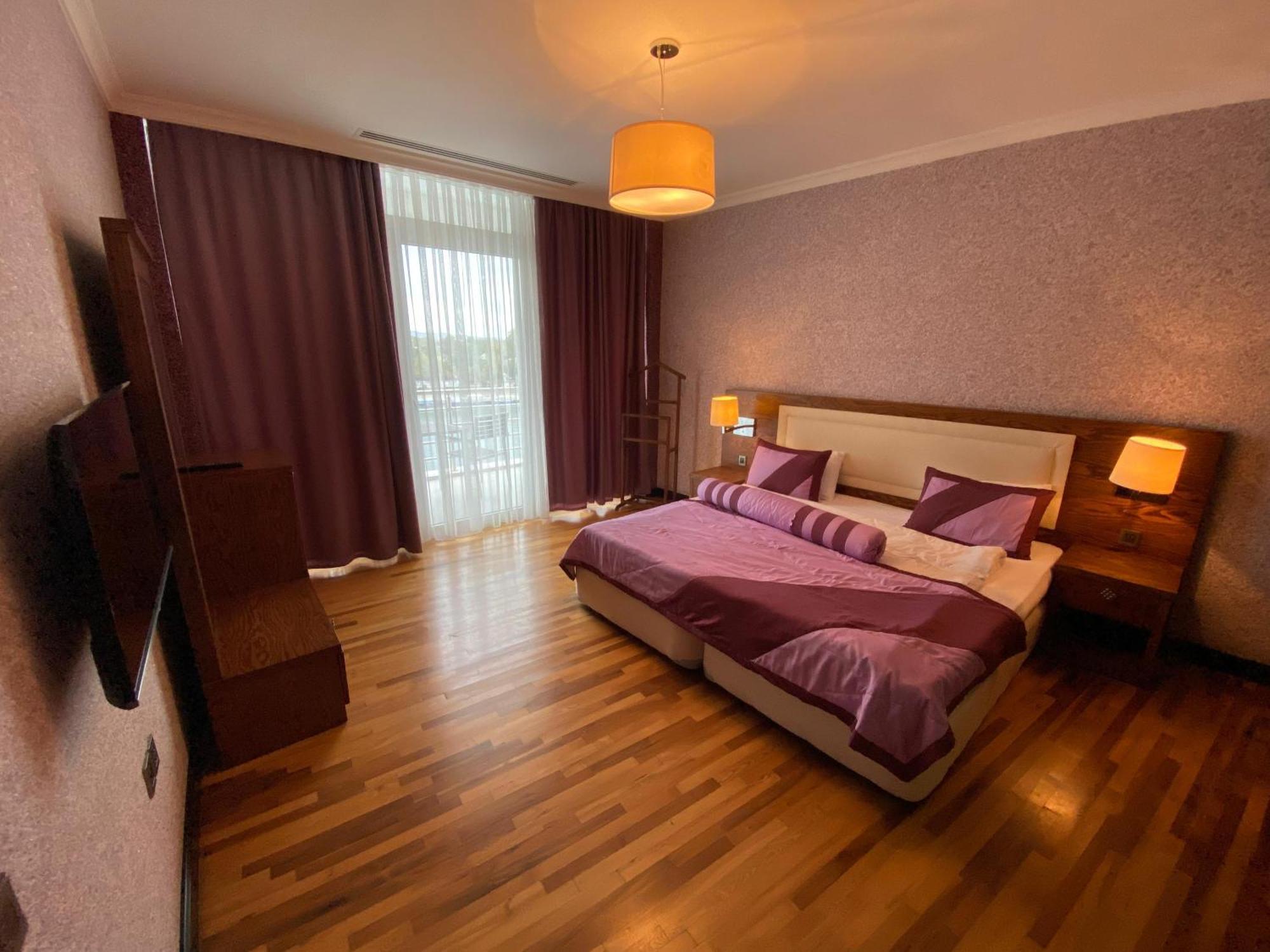 Agsaray Deluxe Hotel & Spa Mingachevir Ngoại thất bức ảnh