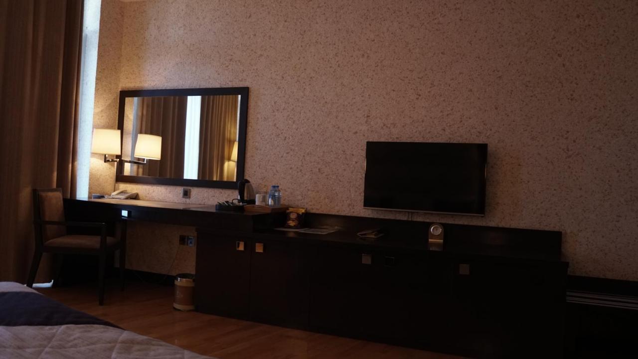 Agsaray Deluxe Hotel & Spa Mingachevir Ngoại thất bức ảnh